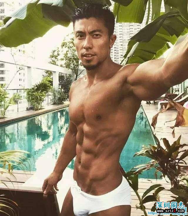 胸肌宏大,阳刚肌肉男模